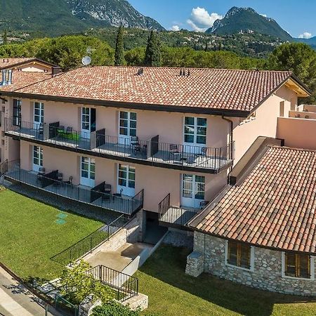 Regina Del Garda Suite Toscolano Maderno Ngoại thất bức ảnh